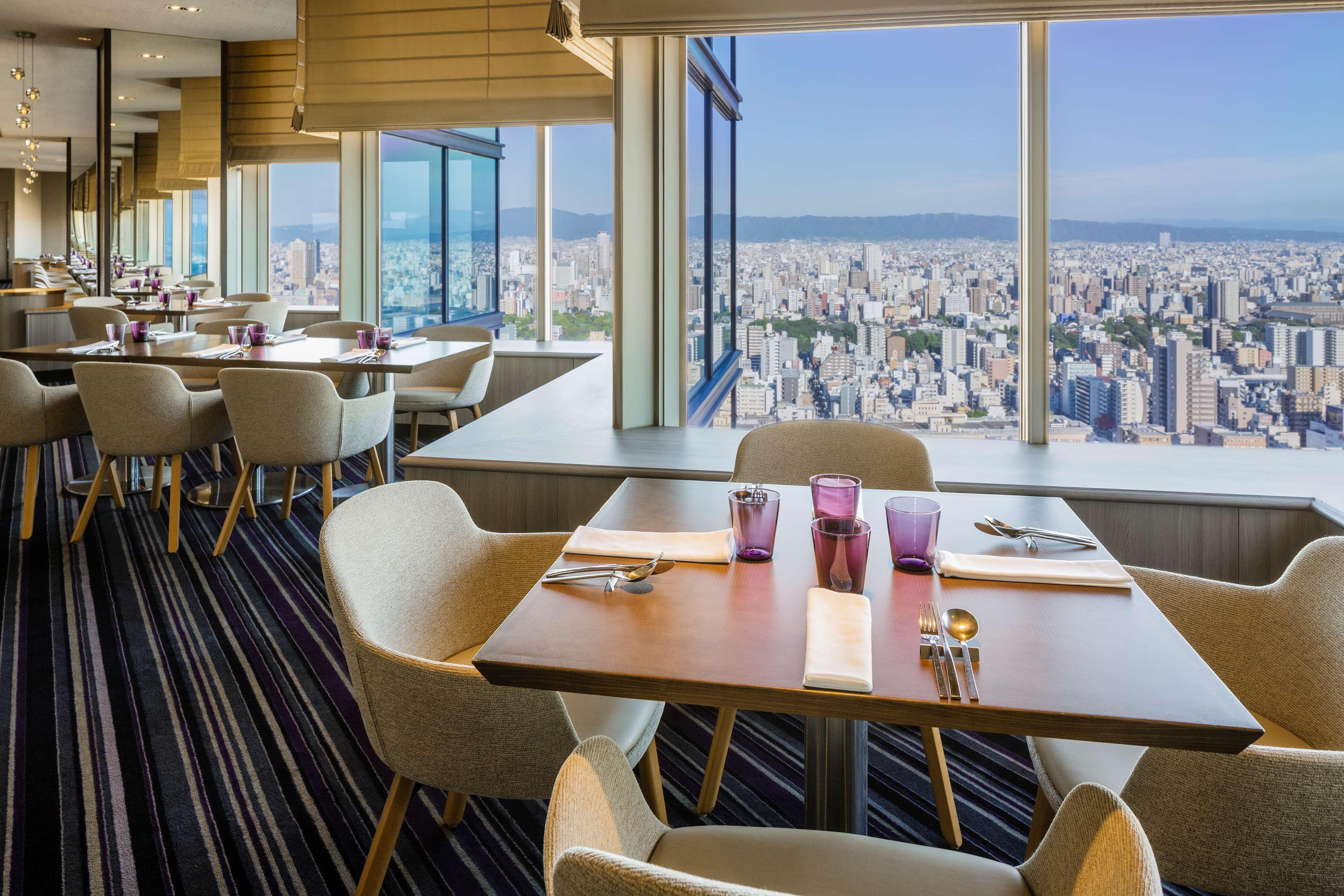 Swissotel Nankai Osaka Exteriör bild The view from the restaurant