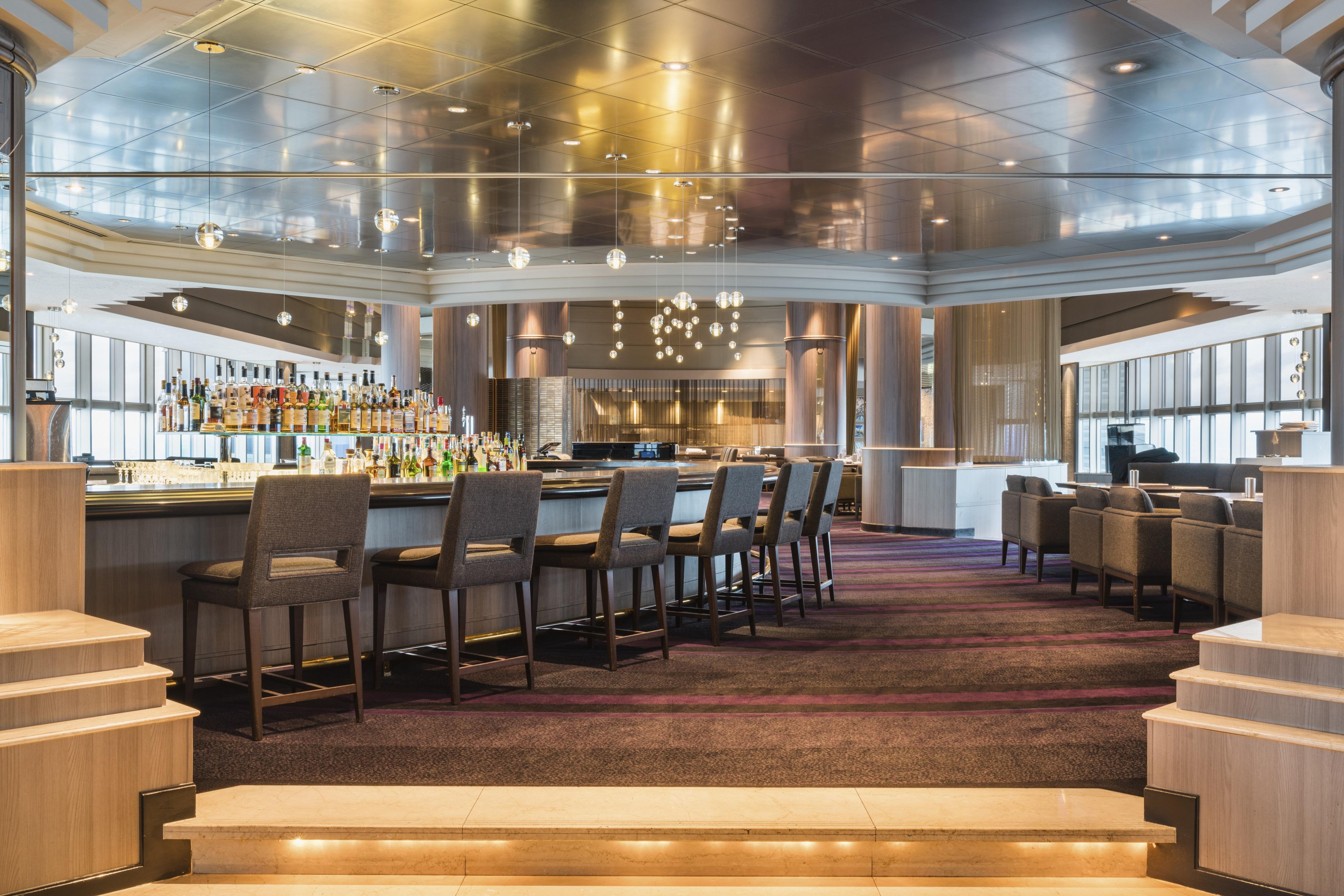 Swissotel Nankai Osaka Exteriör bild The bar on board