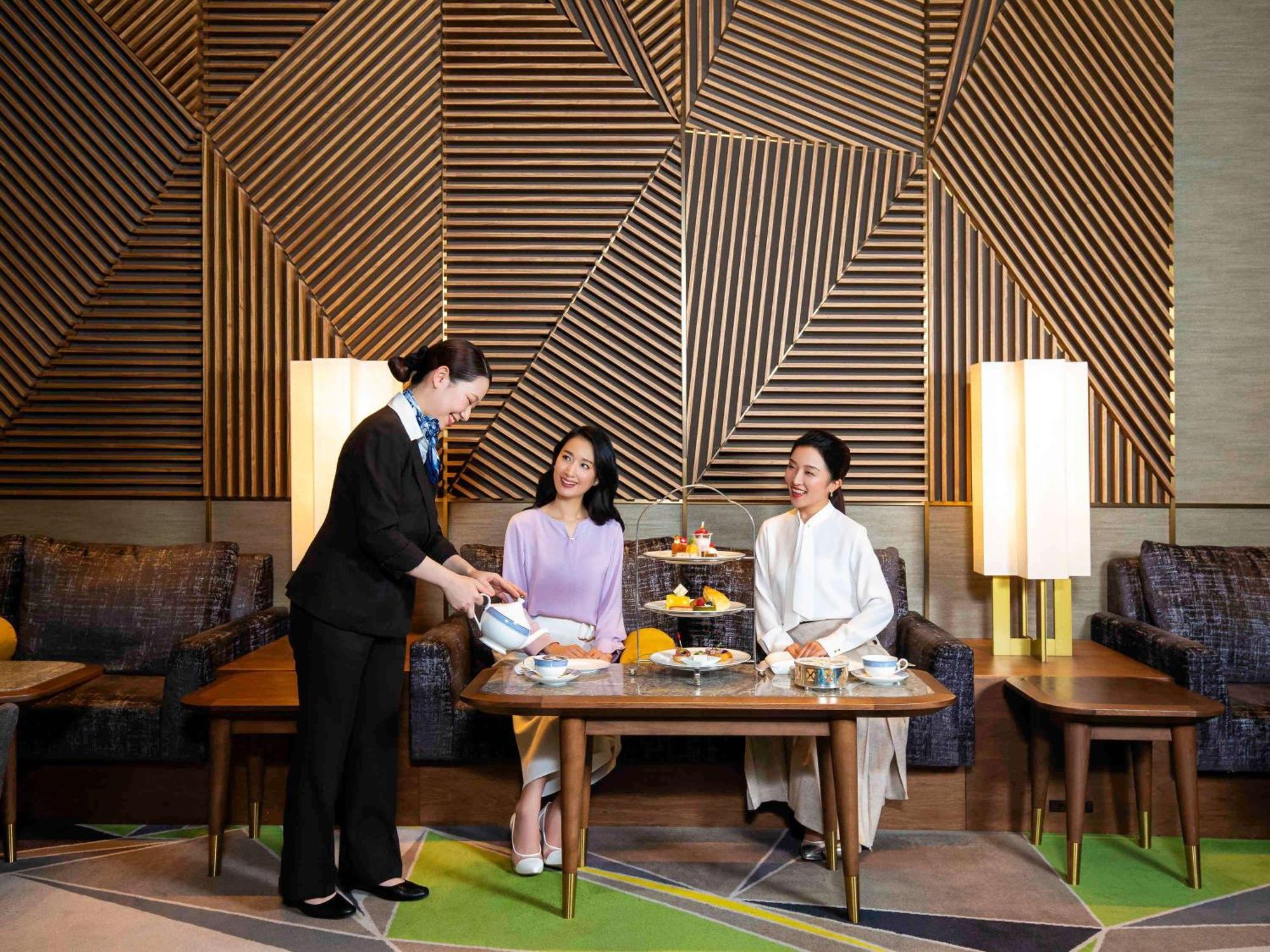 Swissotel Nankai Osaka Exteriör bild A restaurant in a hotel