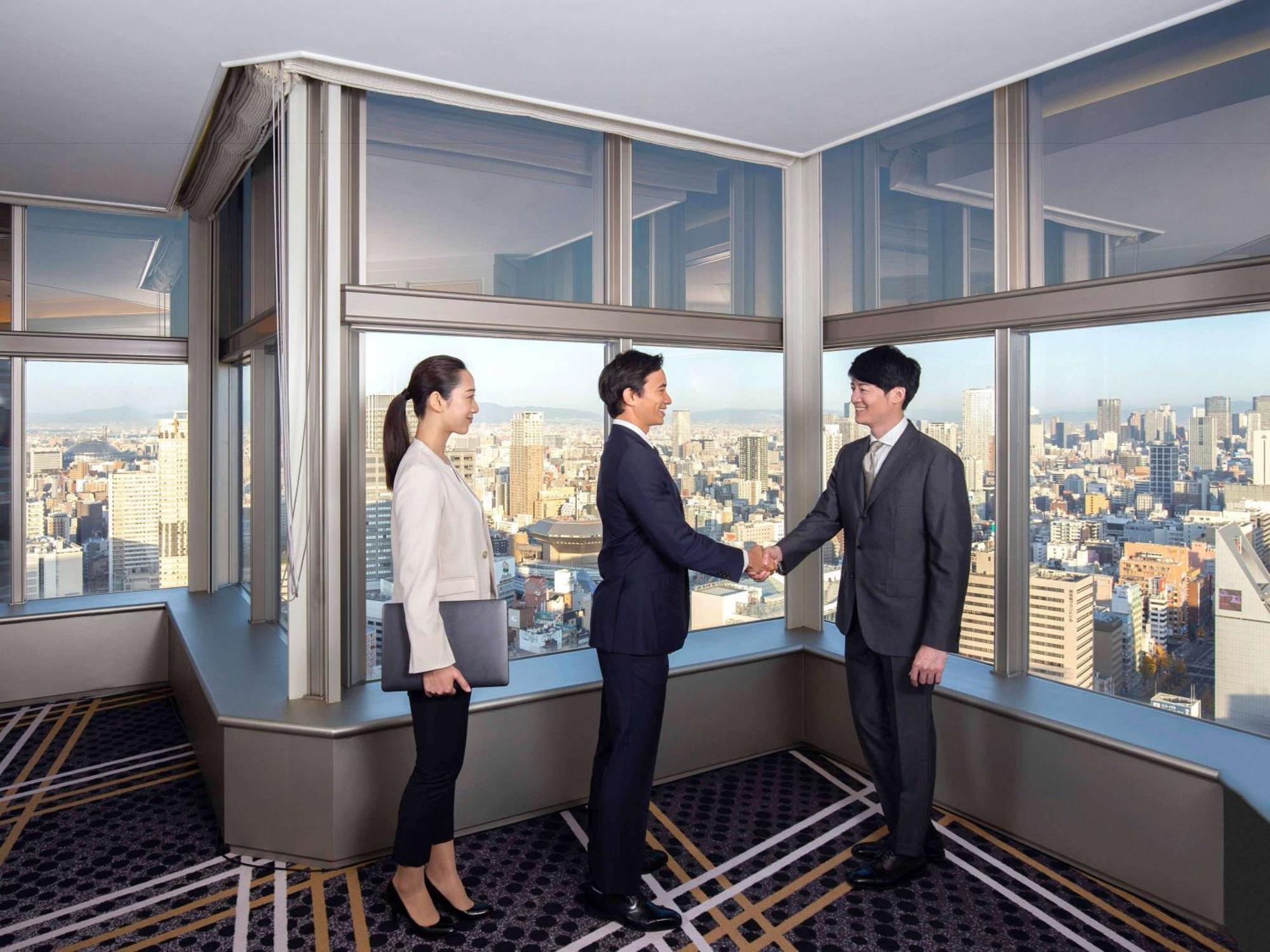 Swissotel Nankai Osaka Exteriör bild The Club at the Westin Palace, Seoul