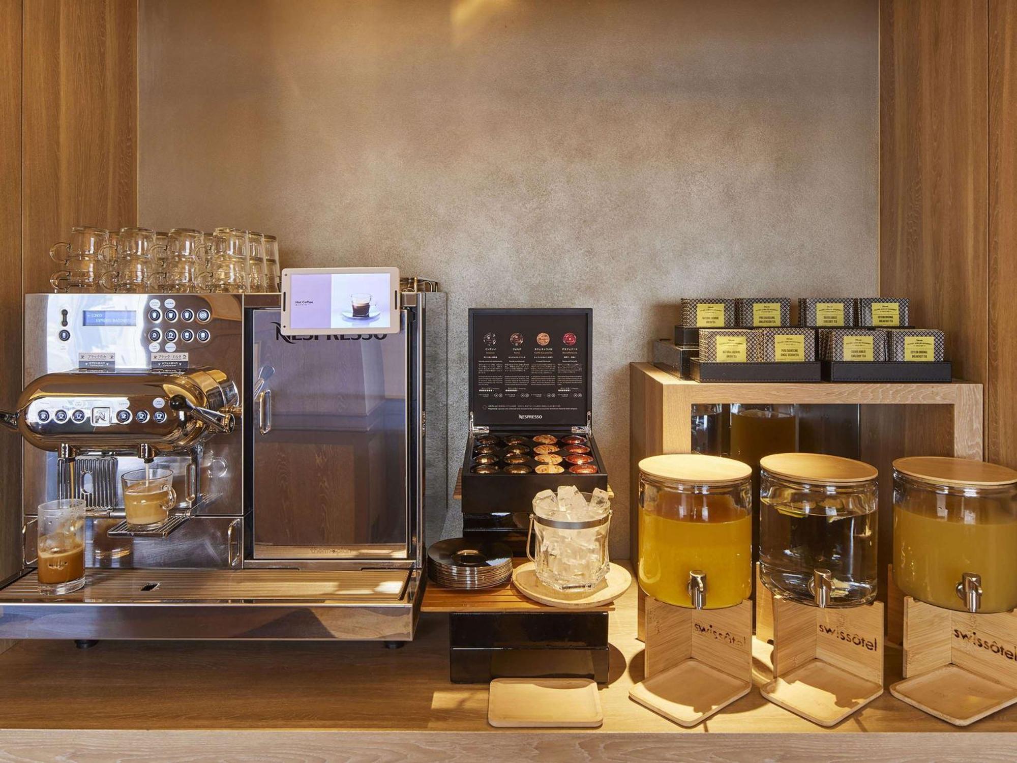Swissotel Nankai Osaka Exteriör bild A coffee machine