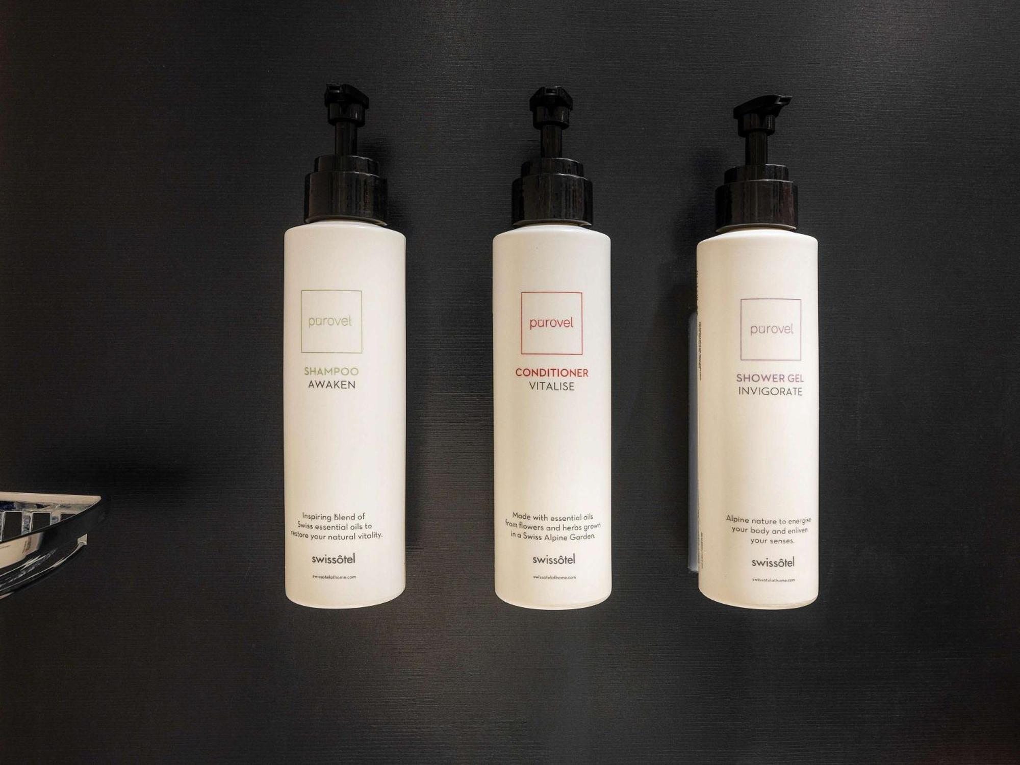 Swissotel Nankai Osaka Exteriör bild Shampoo, conditioner and body wash